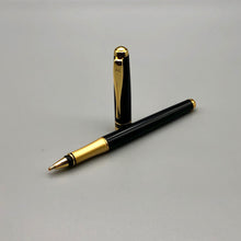 Laden Sie das Bild in den Galerie-Viewer, Novo schwarz/gold X-Pen Tintenroller