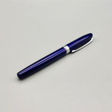 Laden Sie das Bild in den Galerie-Viewer, Legend blau/chrom X-Pen Tintenroller
